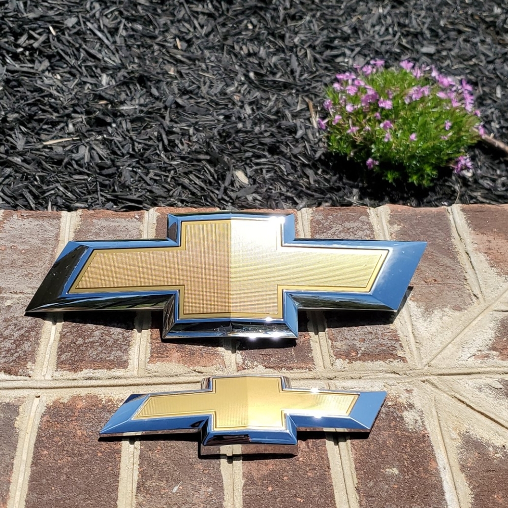 Chevrolet bowties